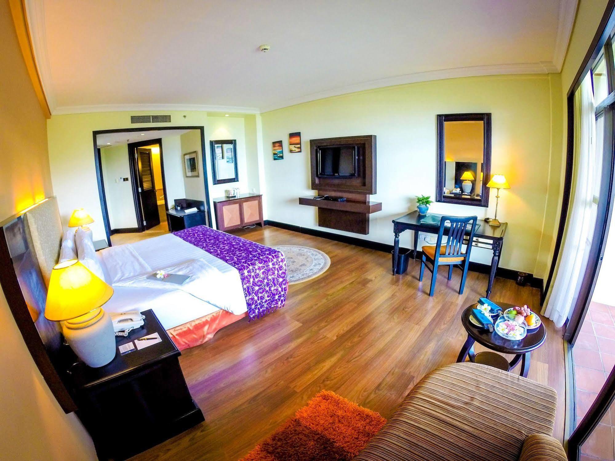 Villa At Nexus Resort & Spa Karambunai Kampong Bikasan Екстер'єр фото